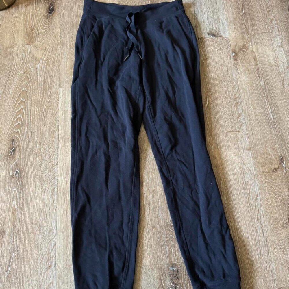 Lululemon Black Joggers with Drawstring‎ Size 4